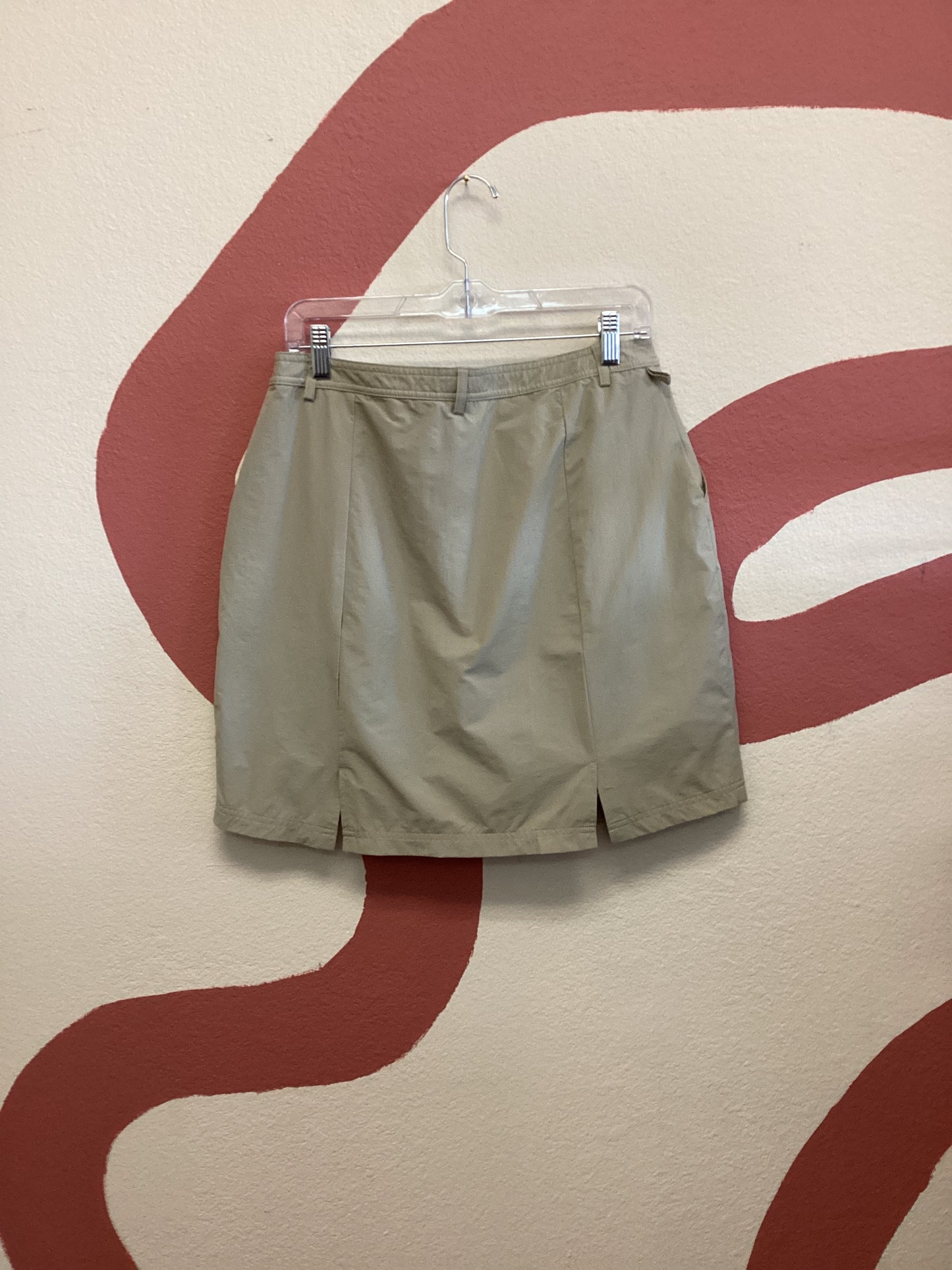 Light green skort s12