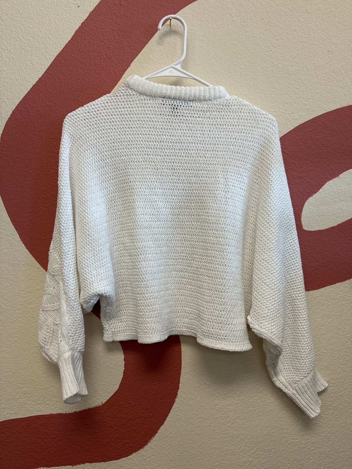 White Ribbed Sweater M